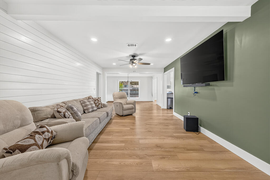 2209 WESSEX DRIVE