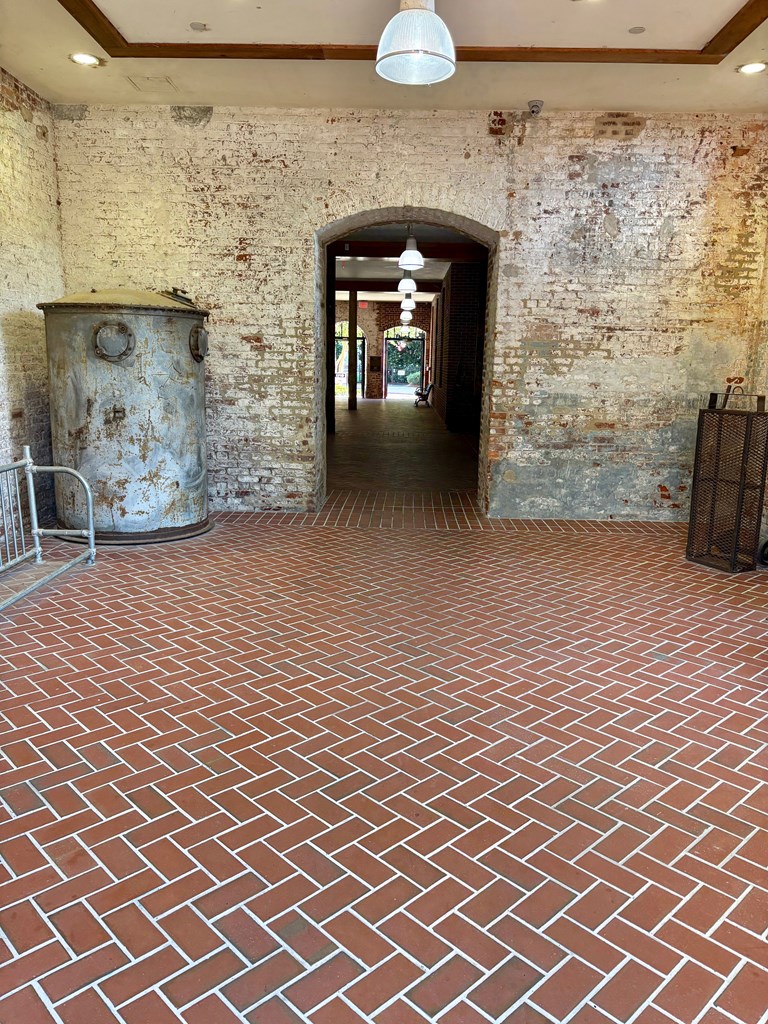 1201 FRONT AVENUE 201