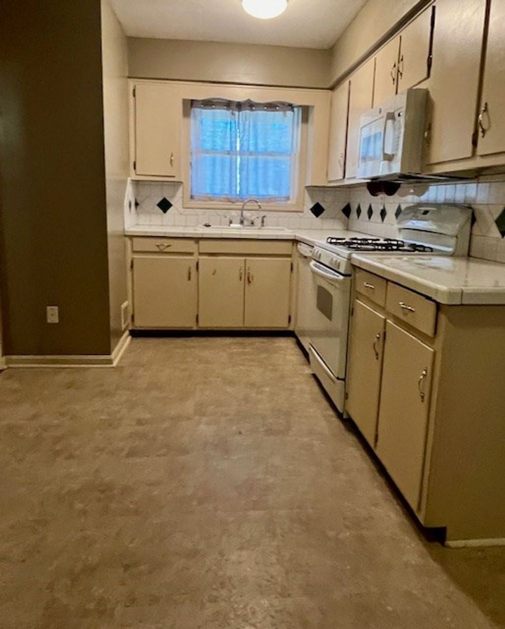 Photo of 4732 Delfair Drive, COLUMBUS, GA 31907 (MLS # 230652)