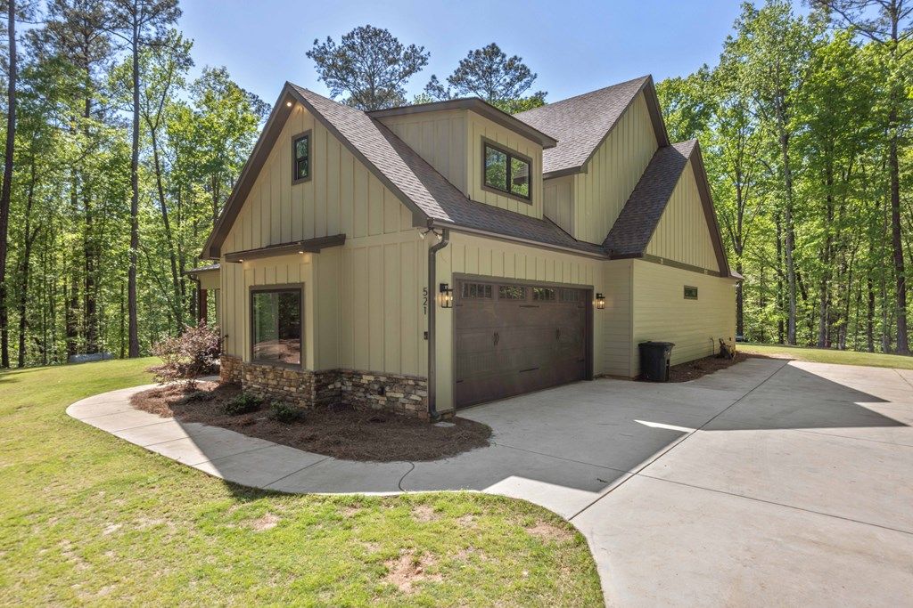 Photo of 521 Cedar Drive, PINE MOUNTAIN, GA 31822 (MLS # 230811)