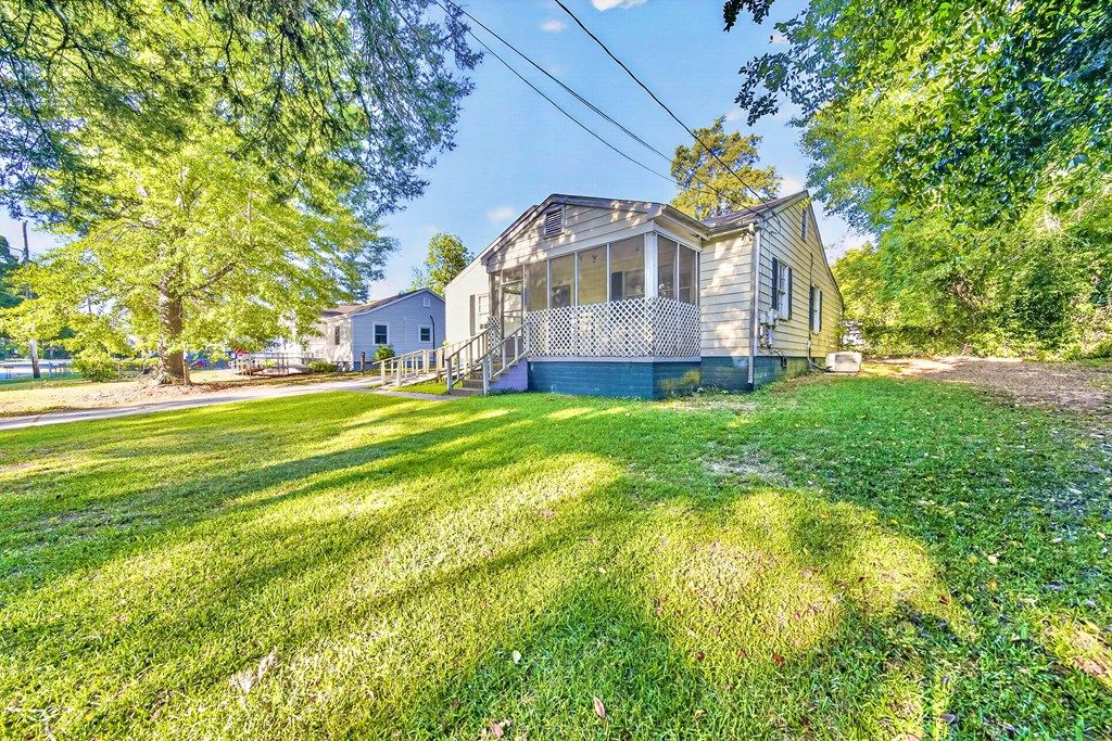Photo of 1717 Alta Vista, COLUMBUS, GA 31907 (MLS # 231325)