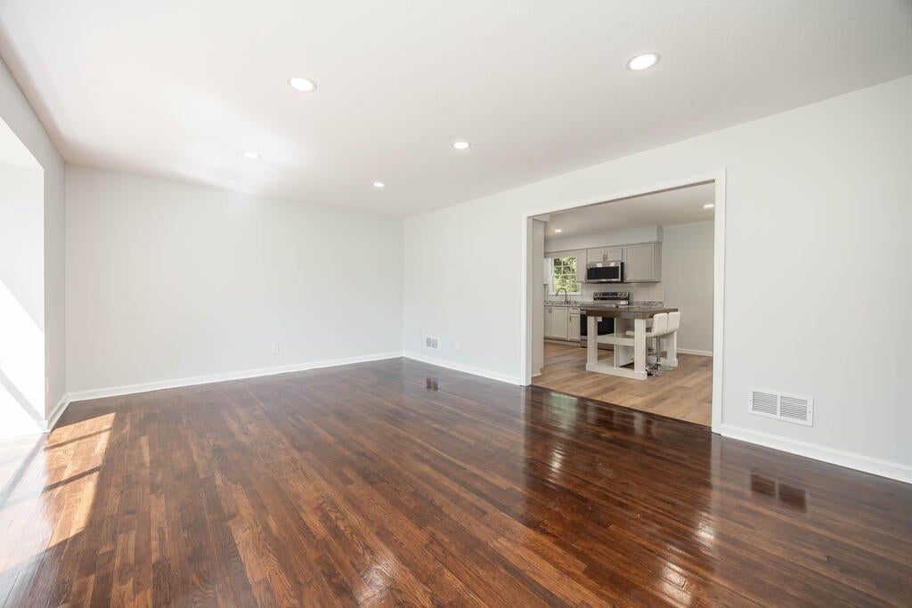 5238 VERDUN COURT