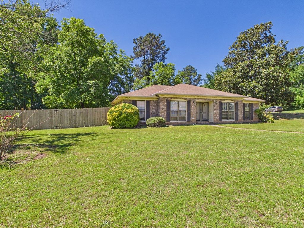 Photo of 1332 Autumn Ridge Drive, COLUMBUS, GA 31904 (MLS # 231813)