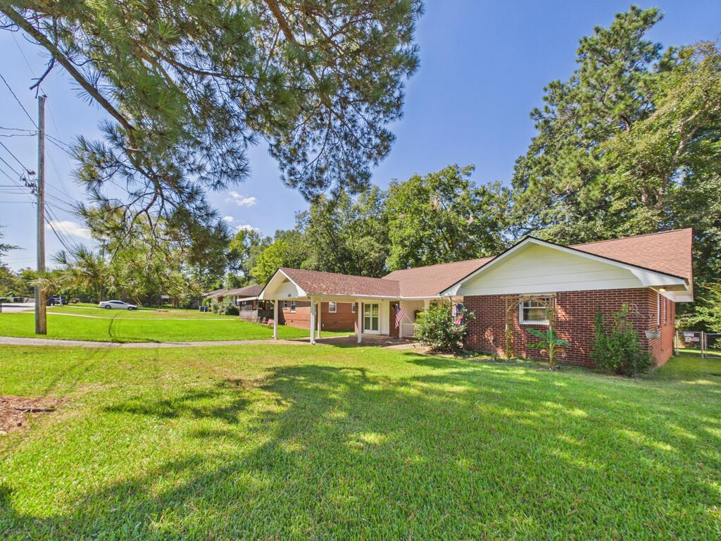 5531 EMILY DRIVE