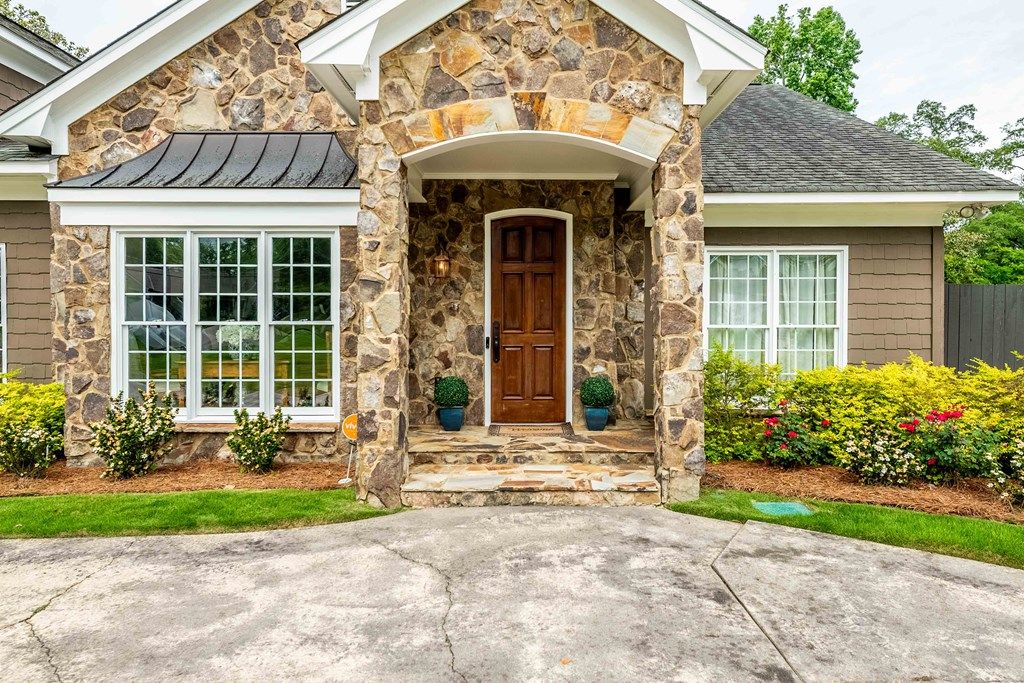 Photo of 2609 Hilton Avenue, COLUMBUS, GA 31906 (MLS # 231537)