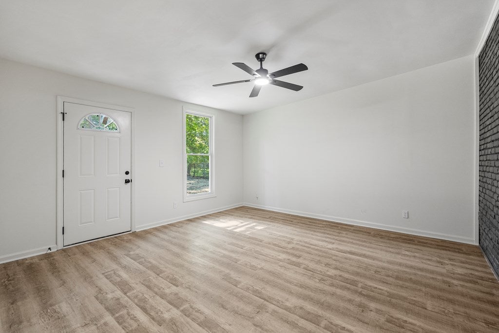 2322 LAUREL DRIVE