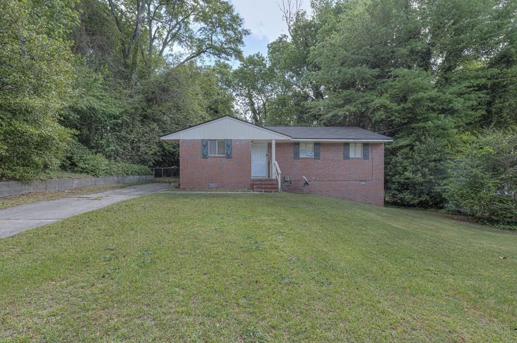 Photo of 1346 Chalbena Avenue, COLUMBUS, GA 31907 (MLS # 231116)