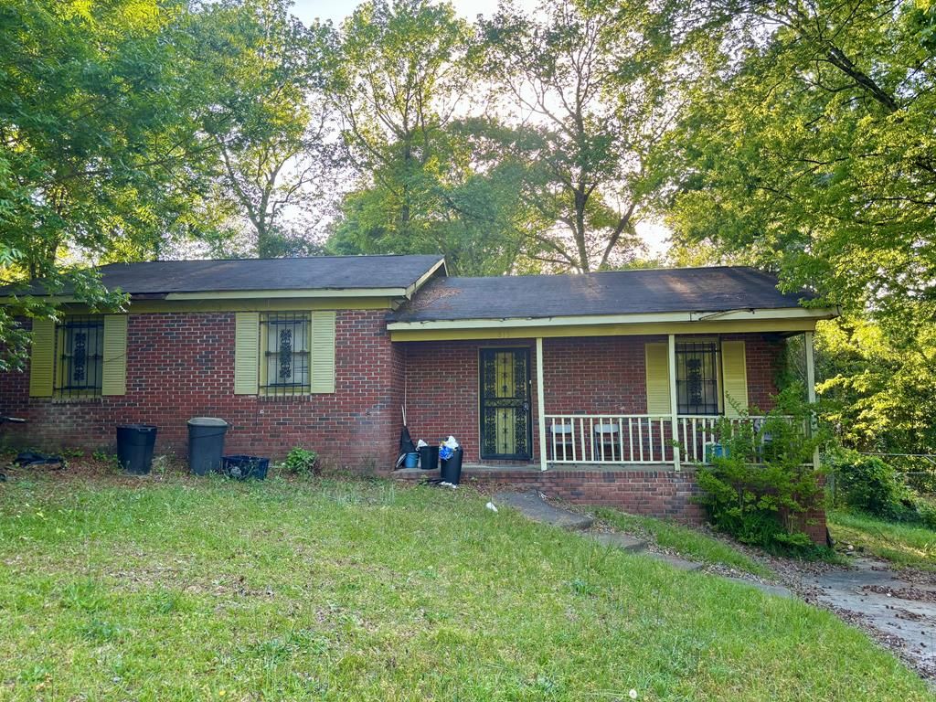 Photo of 815 Englewood Drive, COLUMBUS, GA 31907 (MLS # 231869)