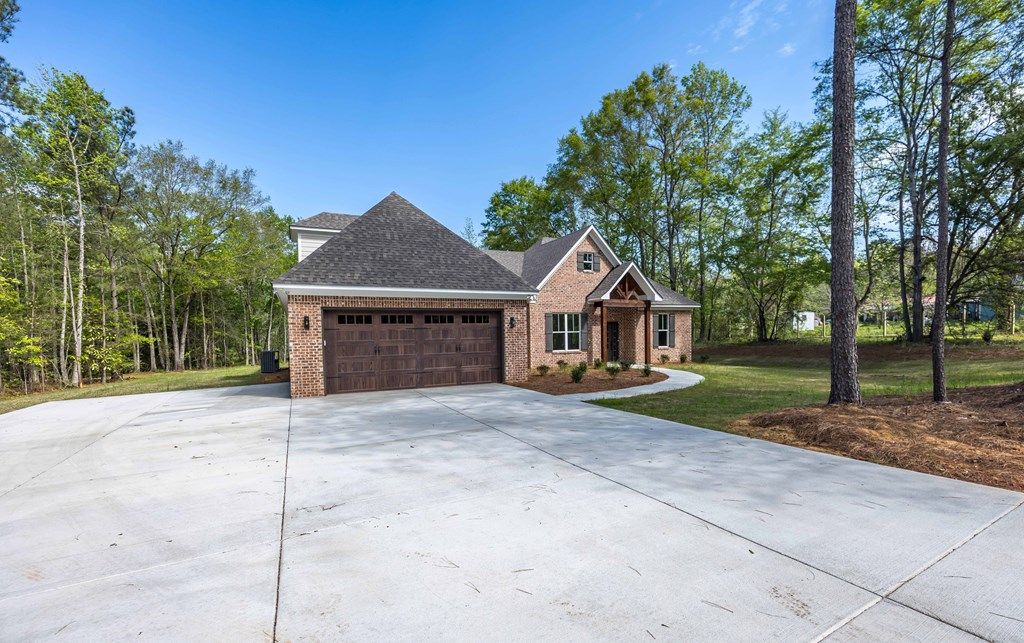 Photo of 230 McGee Road, PINE MOUNTAIN, GA 31822 (MLS # 231099)