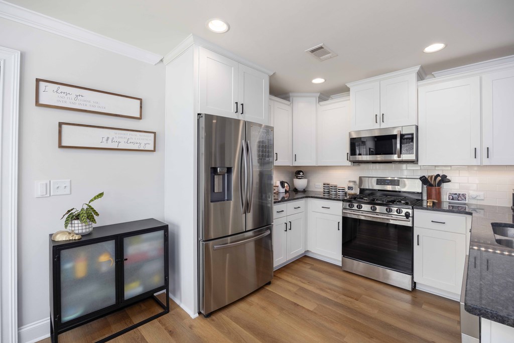 90 QUAIL RUN AVENUE