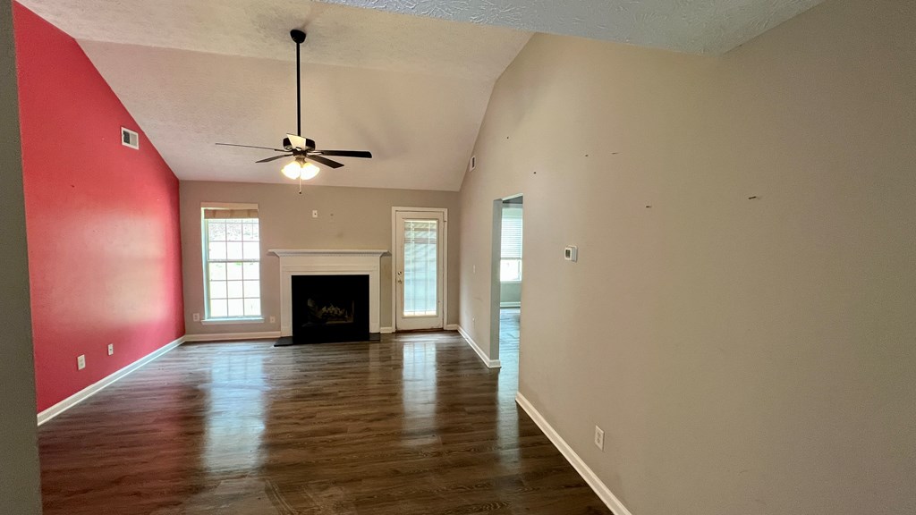 195 CREEKSIDE DRIVE