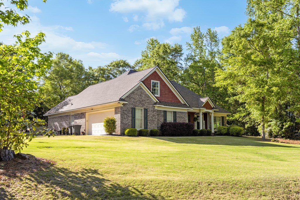 560 SADDLEBROOK TRAIL