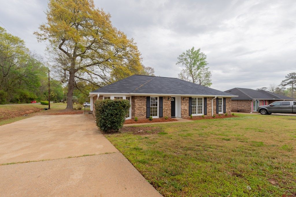 Photo of 1997 Yorktown Drive, COLUMBUS, GA 31907 (MLS # 230806)