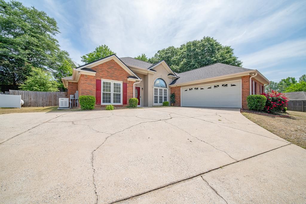 Photo of 3306 Hummingbird Court, PHENIX CITY, AL 36867 (MLS # 231338)