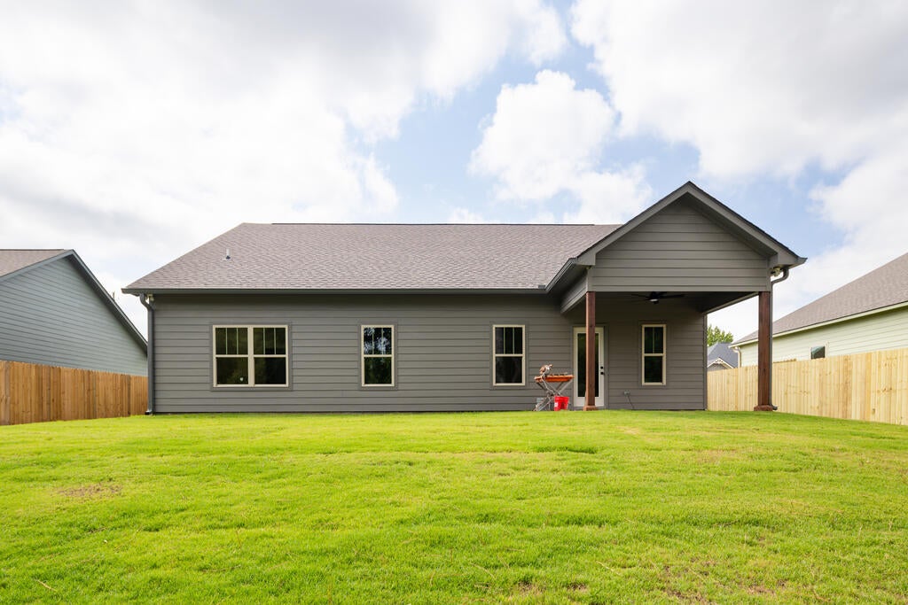 1352 LEE ROAD 0219