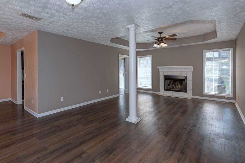 6038 CREEKSIDE DRIVE