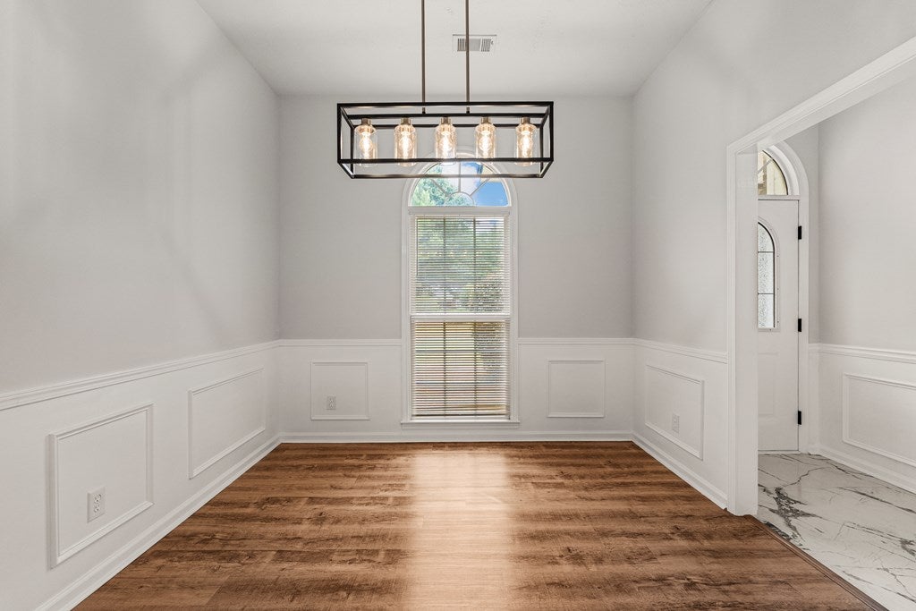 11 WALNUT COURT