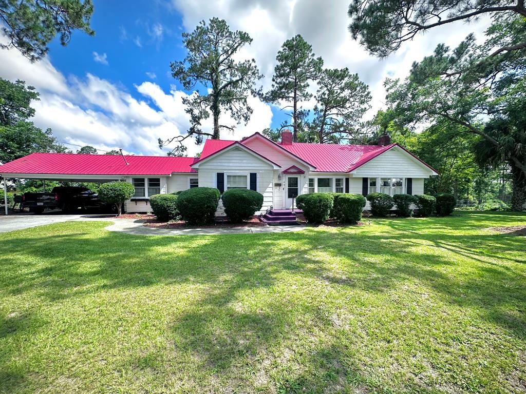 Photo of 401 Lee Street, ALMA, GA 31510 (MLS # 231097)