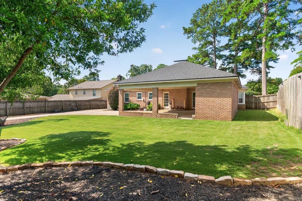6046 CHRISBIN DRIVE