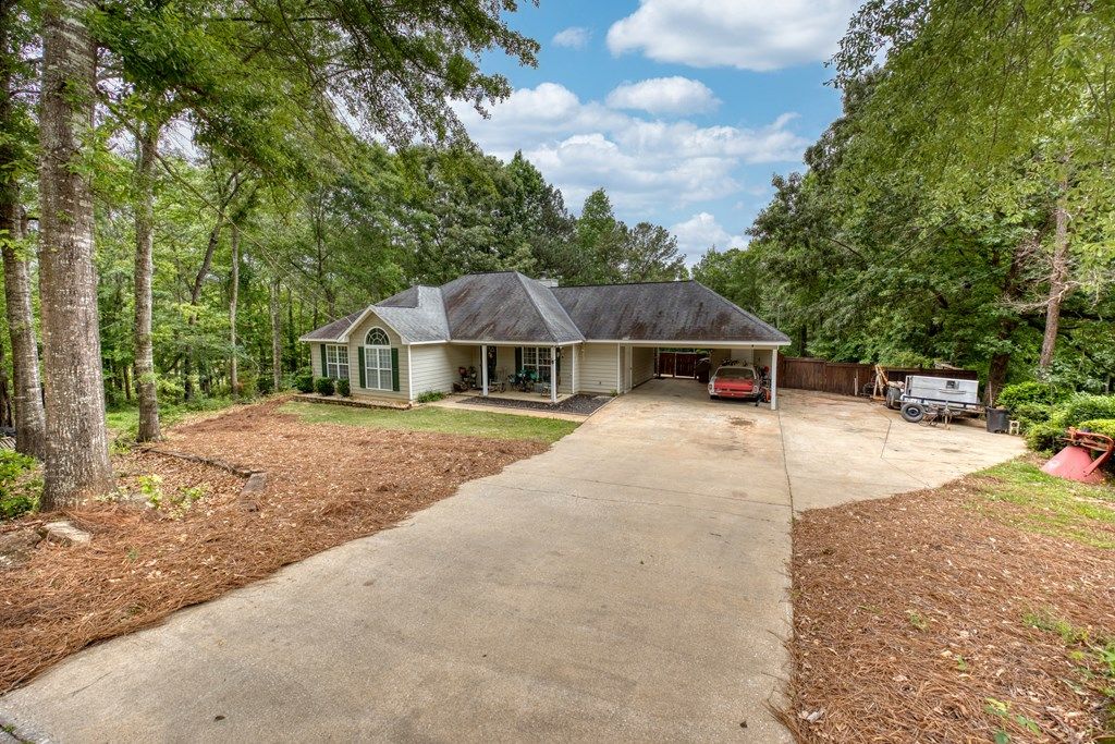 Photo of 461 Lee Road 2110, SALEM, AL 36874 (MLS # 231805)