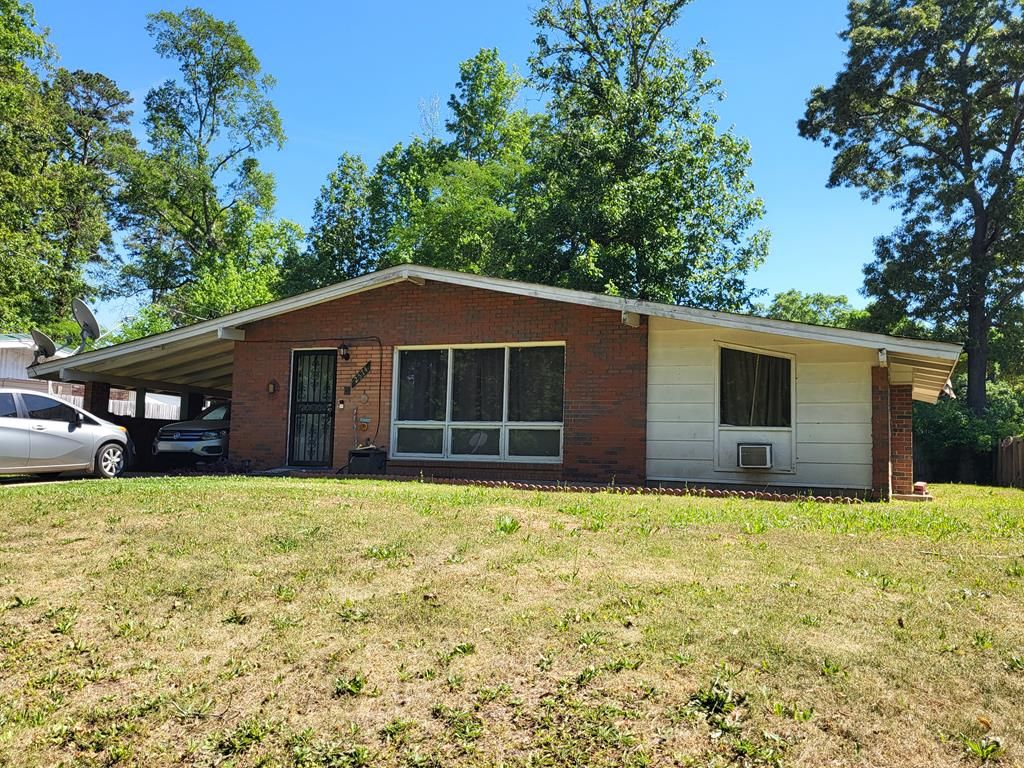 Photo of 2574 Walker Street, COLUMBUS, GA 31903 (MLS # 231323)