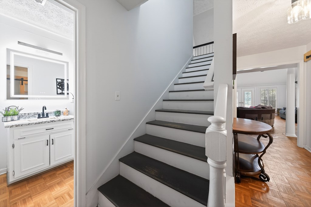 18 MARYNELL LANE