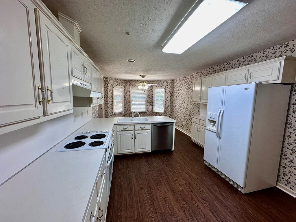 8112 ARBOR RIDGE DRIVE