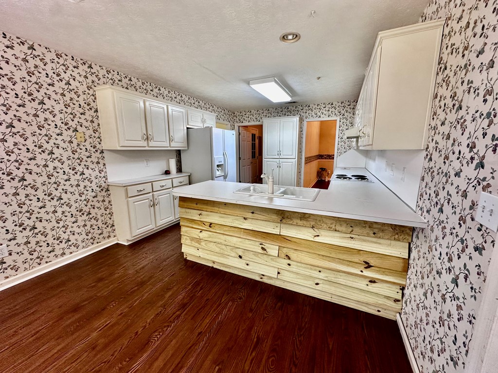8112 ARBOR RIDGE DRIVE