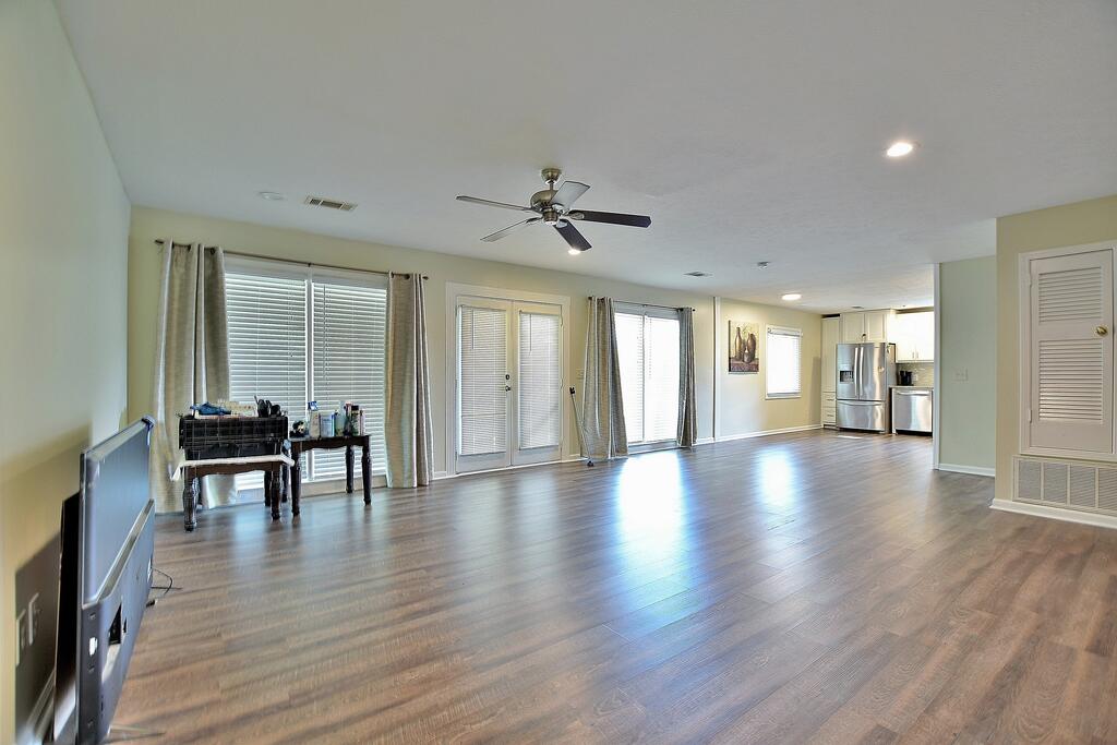 3 NEASSIE COURT