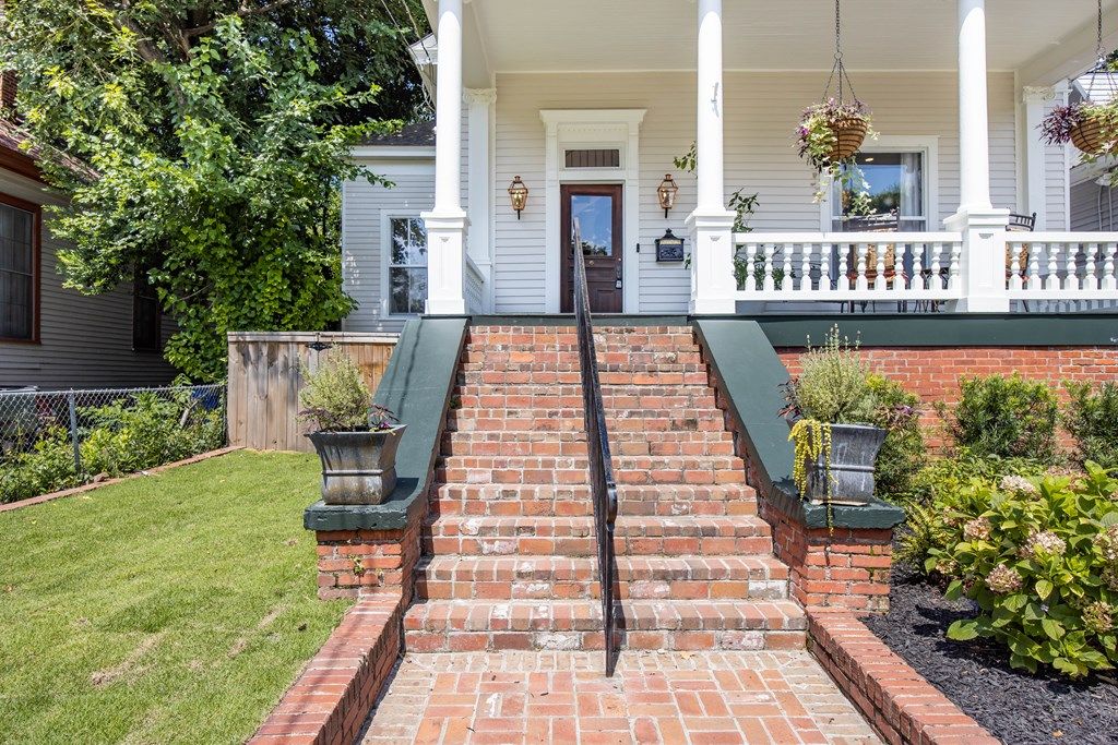 Photo of 715 1st Avenue, COLUMBUS, GA 31901 (MLS # 231802)