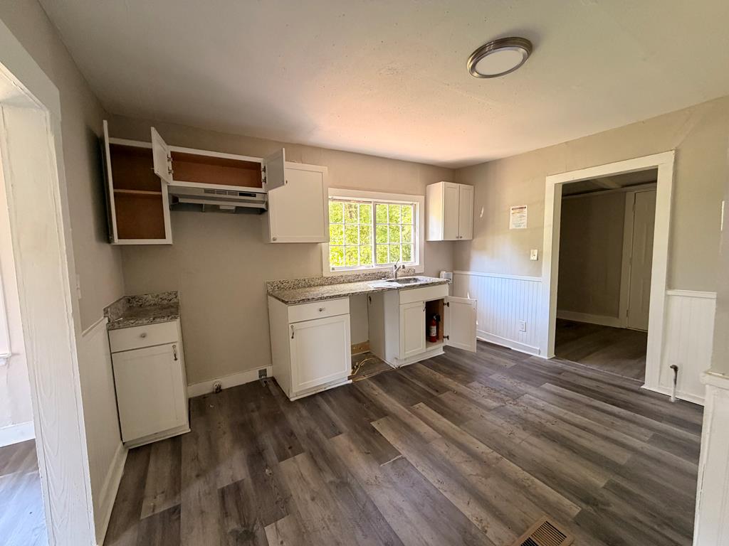 5223 THOMASON AVENUE