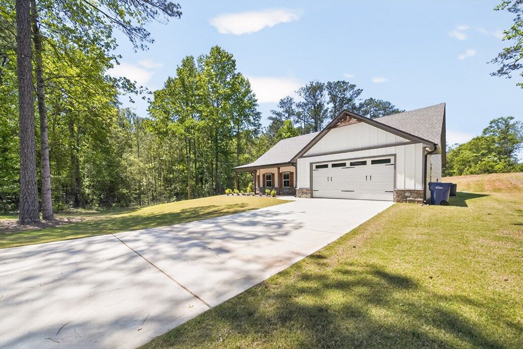 Photo of 1781 Lee Road 0288, SMITHS STATION, AL 36877 (MLS # 231501)