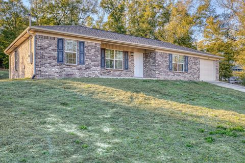 Homes For Sale - 5179 Lake End Dr Drive<br/> Milton, FL 32583