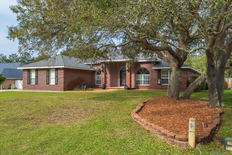 Homes For Sale - 2575 2nd Court<br/> Navarre, FL 32566