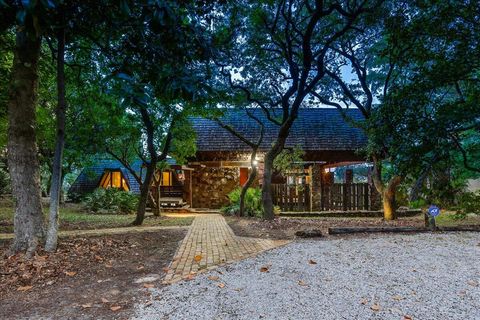 Homes For Sale - 320 N Sunset Boulevard<br/> Gulf Breeze, FL 32561