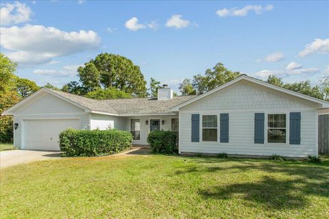 Homes For Sale - 312 Florida Avenue<br/> Gulf Breeze, FL 32561