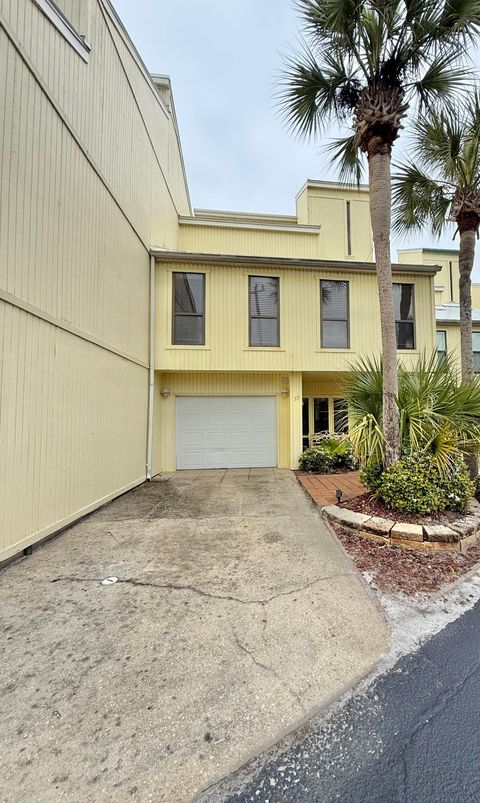 Townhouse For Sale - 8520 Gulf Boulevard #UT 39<br/> Navarre, FL 32566
