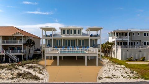 Homes For Sale - 7964 Gulf Boulevard<br/> Navarre, FL 32566