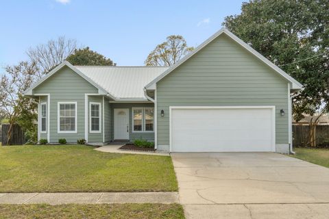 Homes For Sale - 2253 Fulva Drive<br/> Navarre, FL 32566