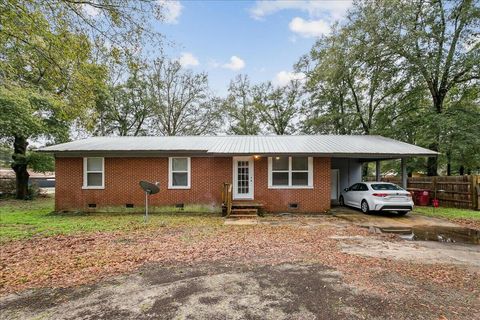 Homes For Sale - 103 Oglesby Avenue<br/> Crestview, FL 32536