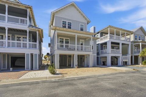 Homes For Sale - 1499 Seaside Circle<br/> Navarre, FL 32566