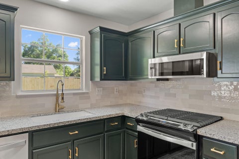 Townhouse For Sale - 601 E Scott Street<br/> Pensacola, FL 32503