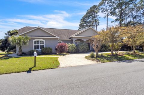 Homes For Sale - 175 Camelia Street<br/> Gulf Breeze, FL 32561