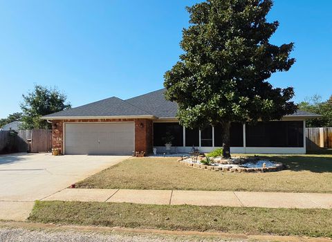 Homes For Sale - 2065 Bella Breeze Court<br/> Navarre, FL 32566