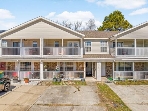 Townhouse For Sale - 1815 Pointed Leaf Lane<br/> Fort Walton Beach, FL 32547