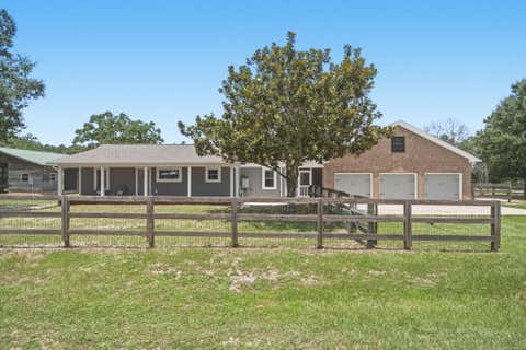 Homes For Sale - 8632 Bristolwood Circle<br/> Navarre, FL 32566
