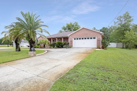 5662 Als Way,  FL 32583