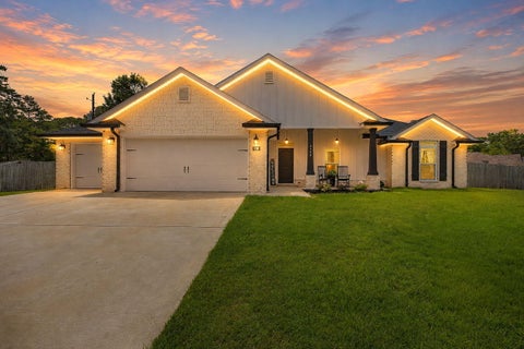 3132 Lynn Drive,  FL 32566