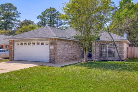 Homes For Sale - 1756 Ivalea Circle<br/> Navarre, FL 32566