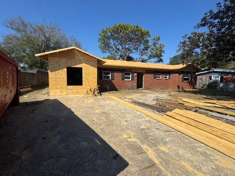 Homes For Sale - 57 NW Hemlock Drive<br/> Fort Walton Beach, FL 32548